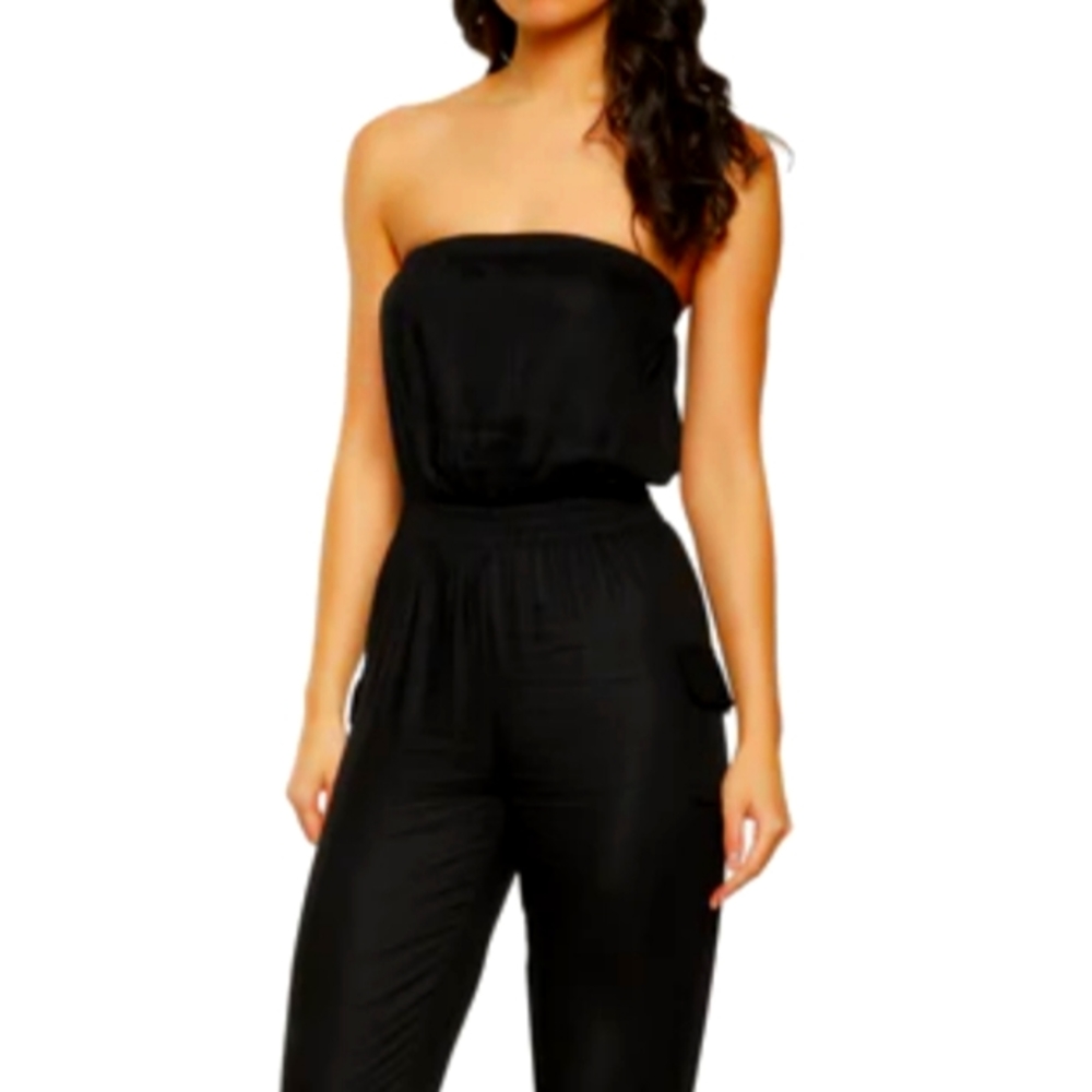 JOLIE &JOIE Black strapless Cargo pocket jumpsuit Never worn NWT!